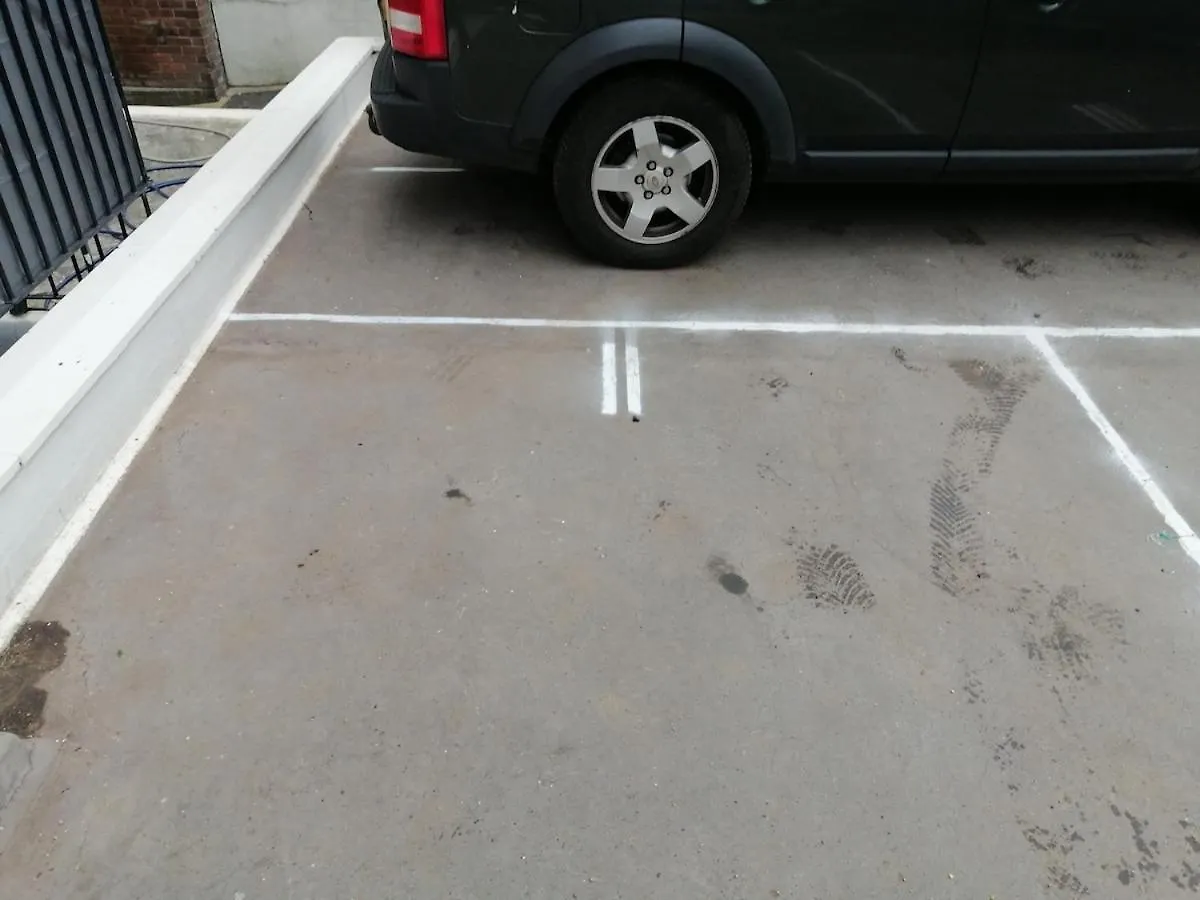 شقة 3 Garden Flat - Hove - Prime Location - Onsite Parking برايتون
