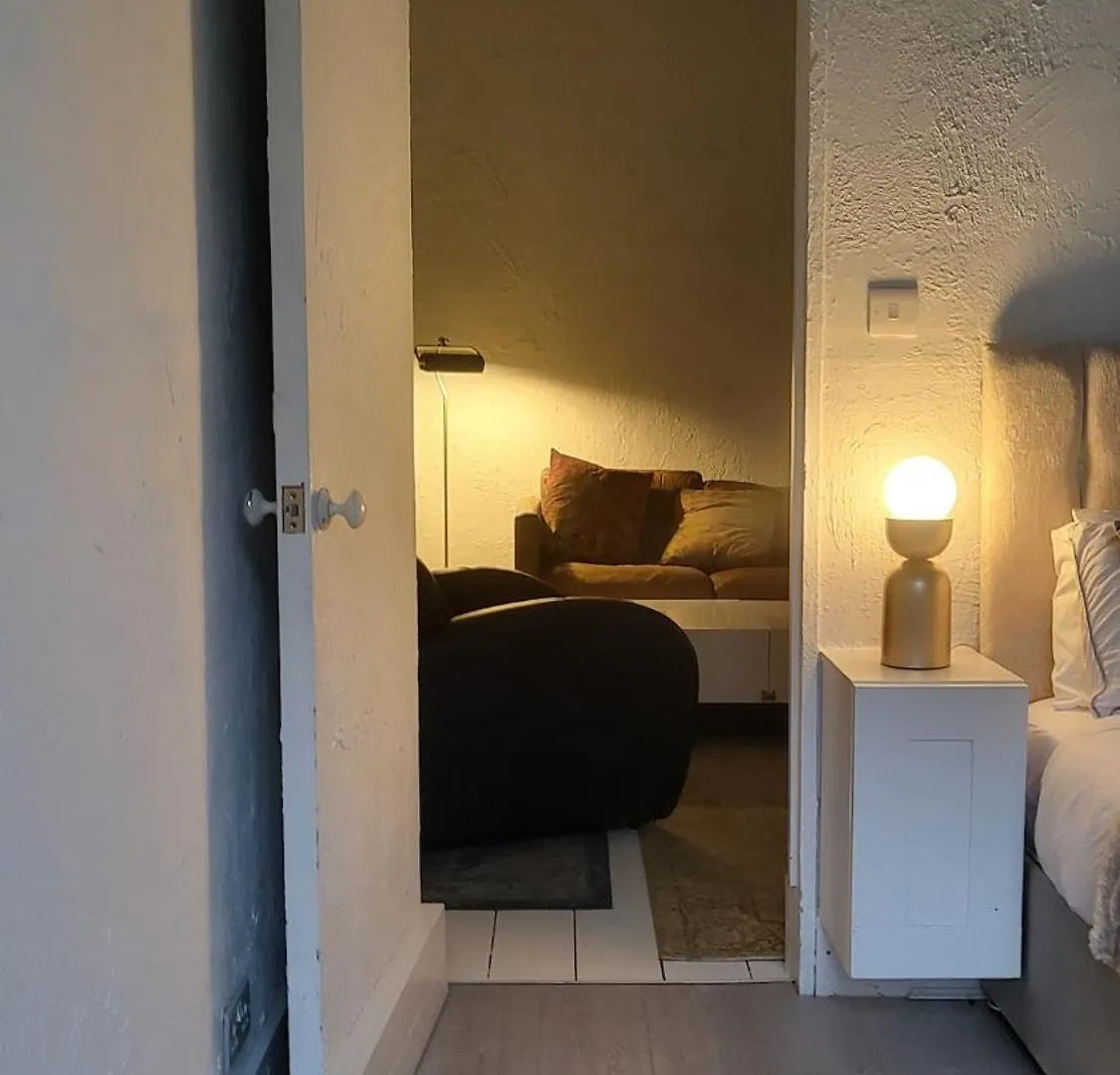 شقة 3 Garden Flat - Hove - Prime Location - Onsite Parking برايتون المملكة المتحدة