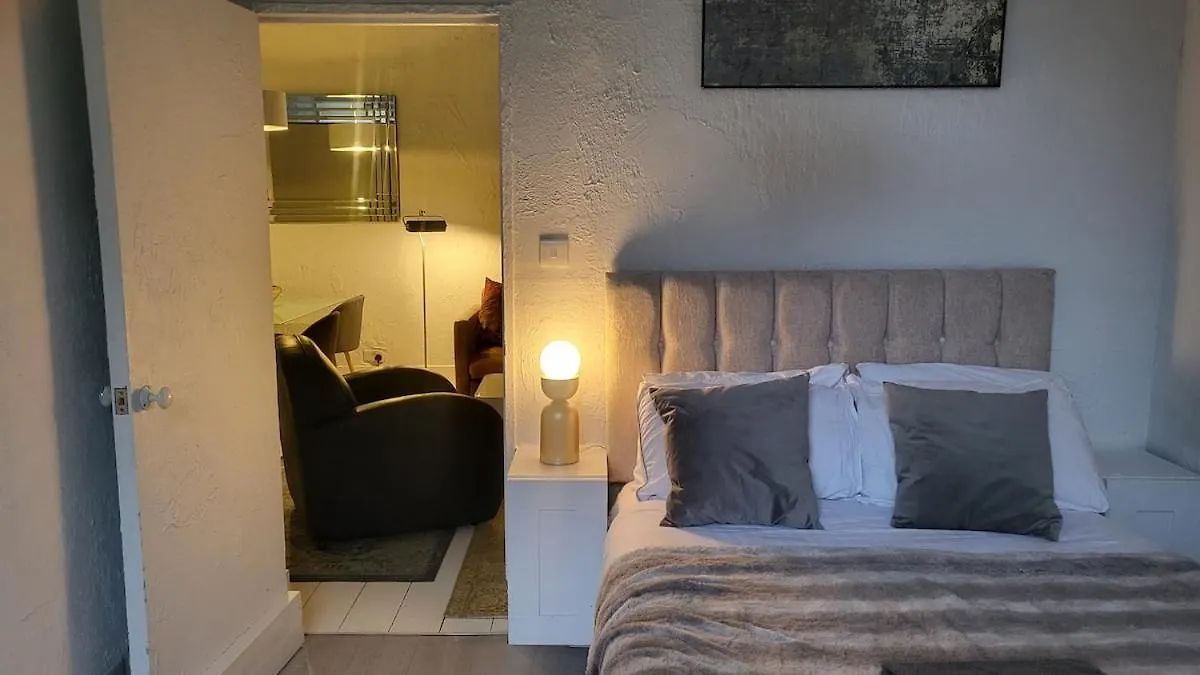 شقة 3 Garden Flat - Hove - Prime Location - Onsite Parking برايتون